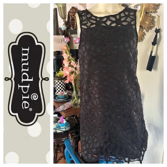 Black Petal Lace Overlay Shift Dress - Picture 3 of 16